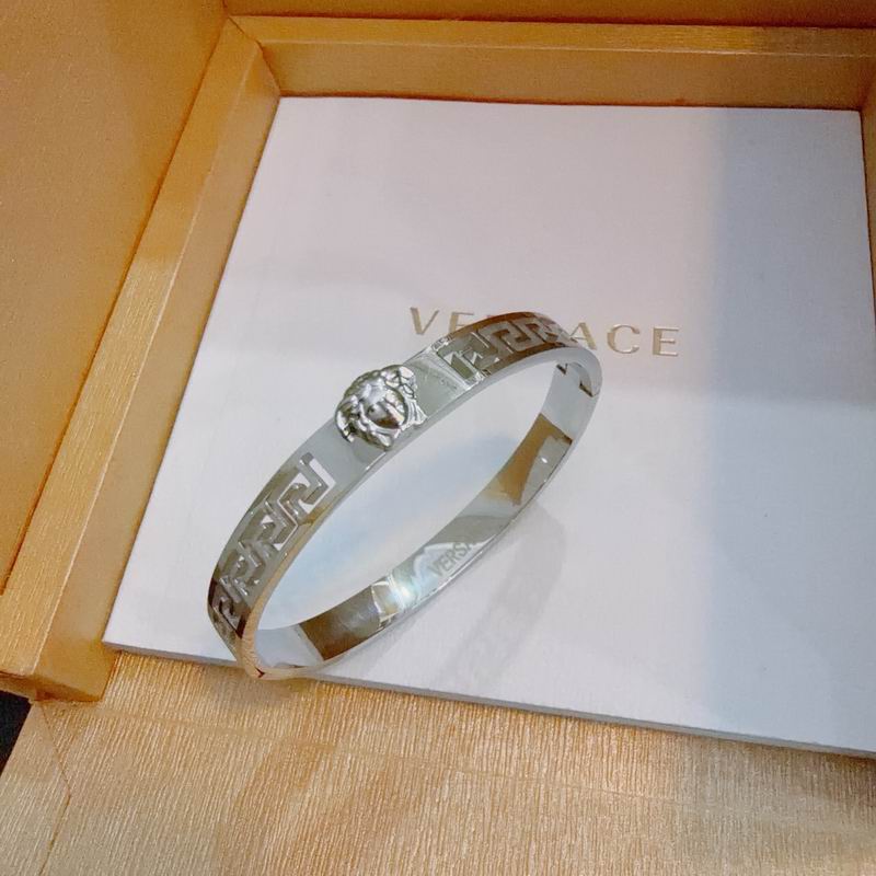 Versace bracelet 11yxx13 (1)