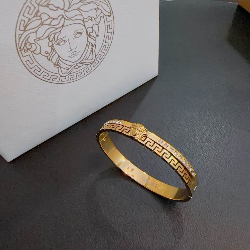Versace bracelet 11yxx14 (2)