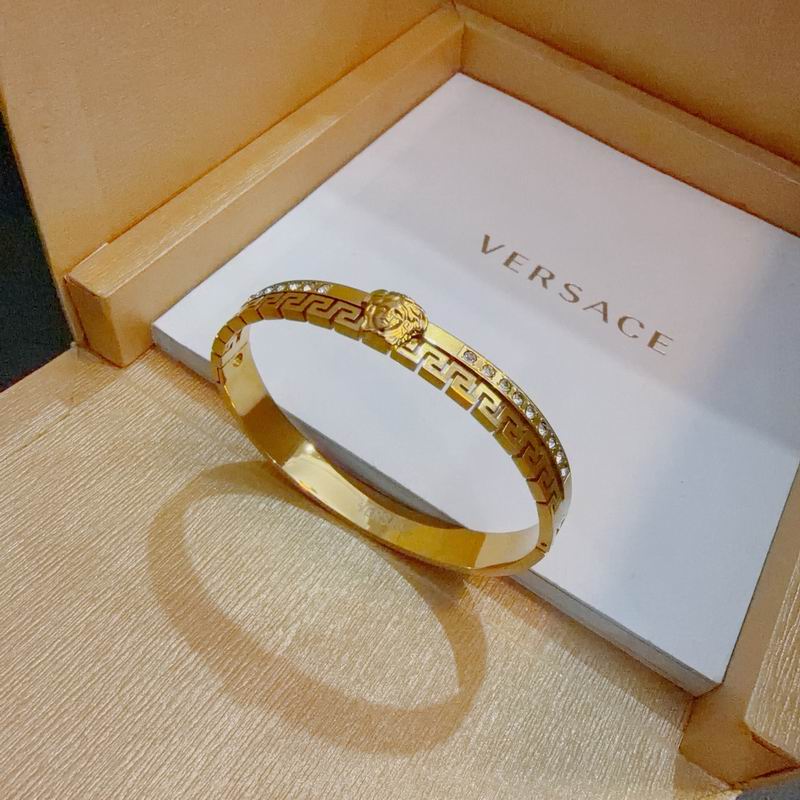 Versace bracelet 11yxx14 (6)