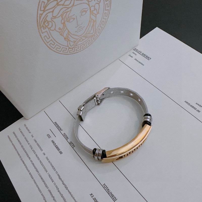 Versace bracelet 11yxx16 (7)