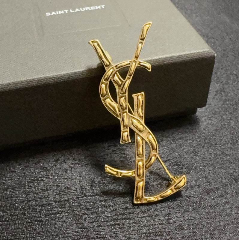 YSL Brooch 12yxx17 (1)