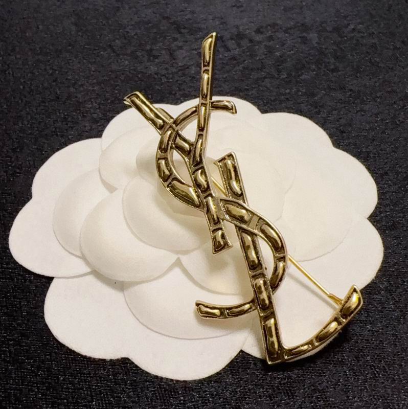 YSL Brooch 12yxx17 (2)