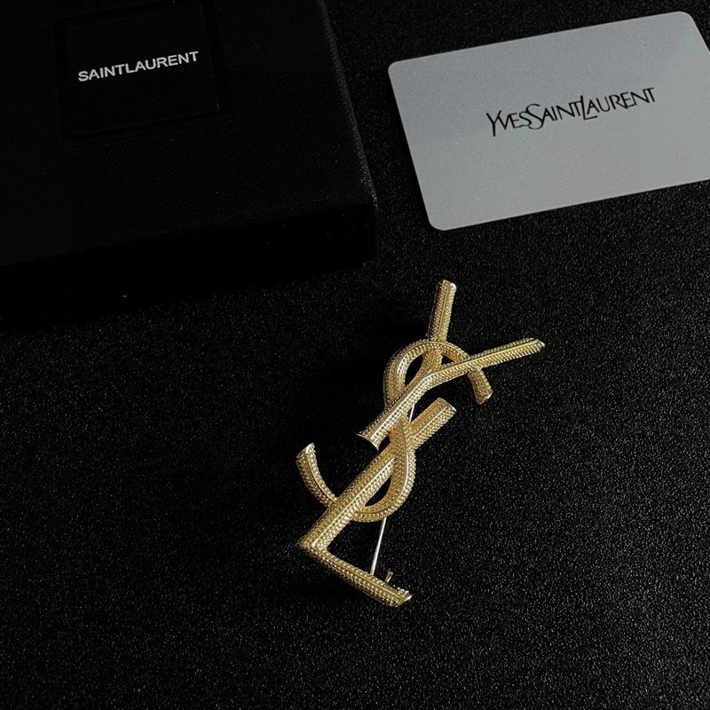YSL Brooch 12yxx22 (3)