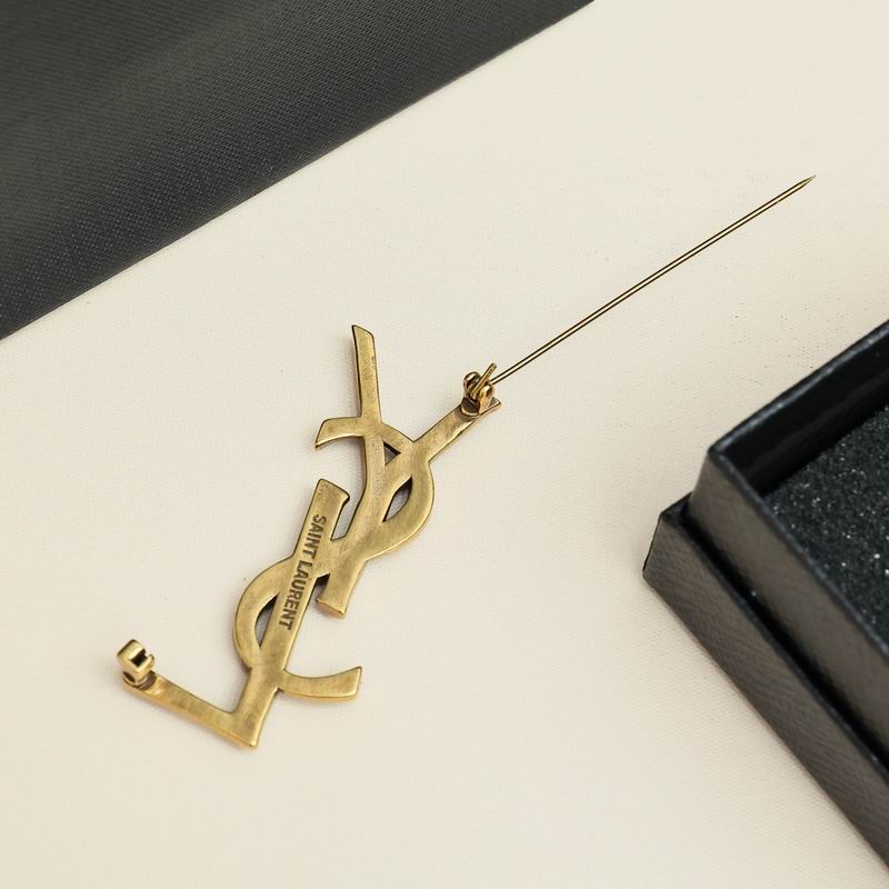 YSL Brooch 12yxx27 (2)