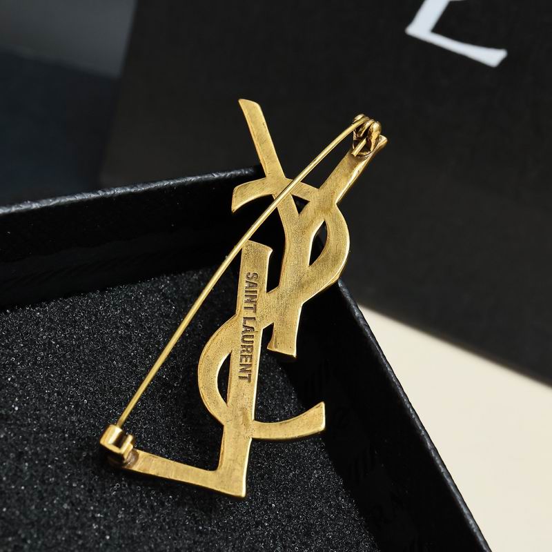 YSL Brooch 12yxx27 (3)