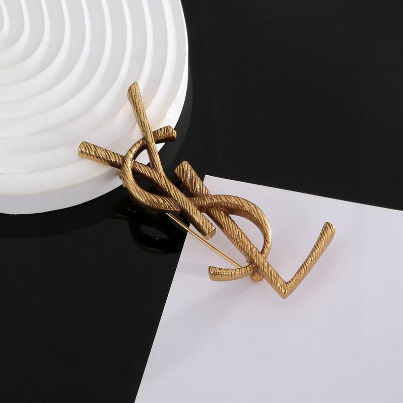 YSL Brooch 12yxx28 (3)