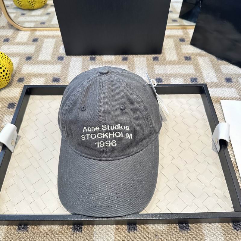 Acne Cap (2522)