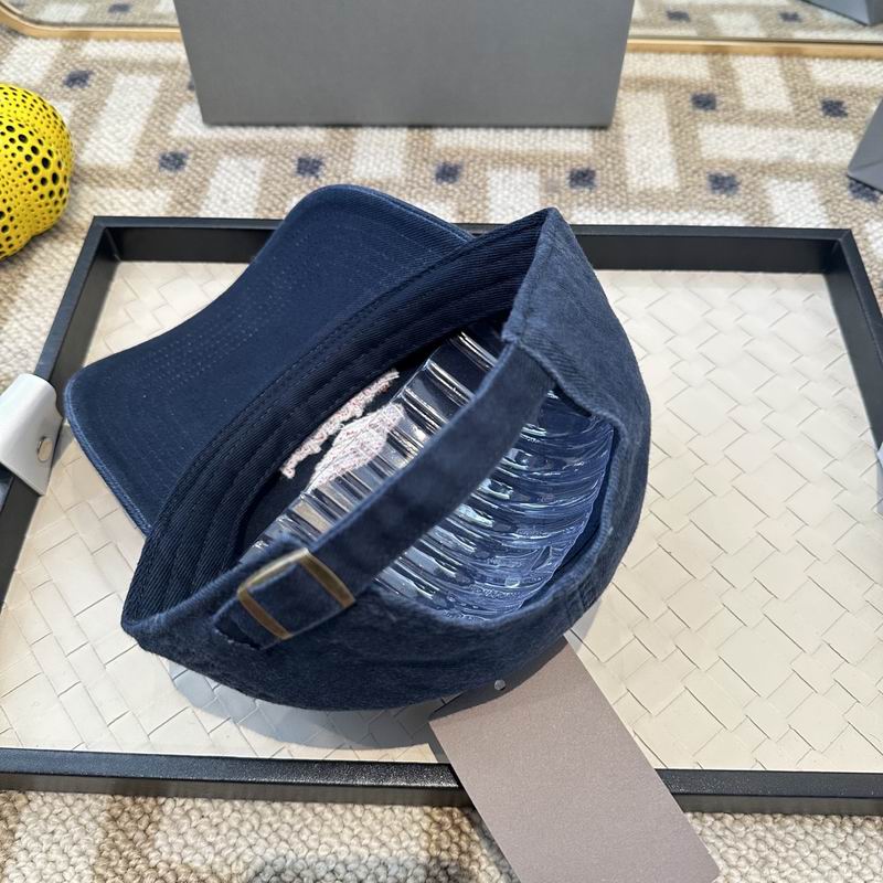 Balenciaga Cap (2705)