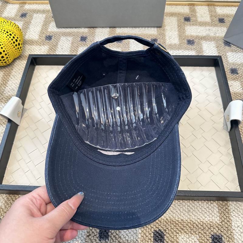 Balenciaga Cap (2706)
