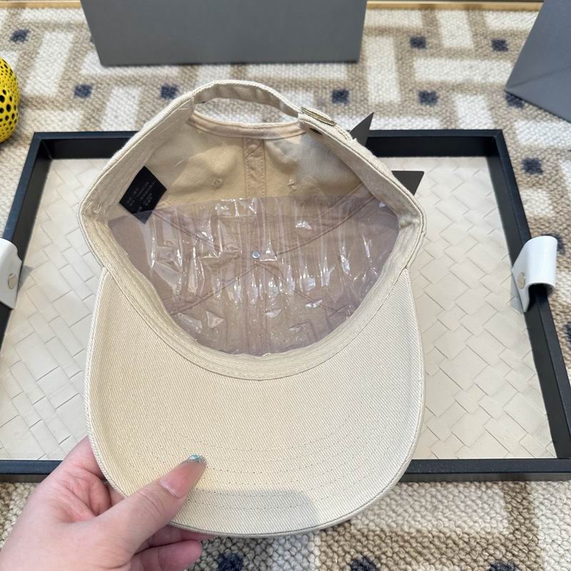 Balenciaga Cap (2715)