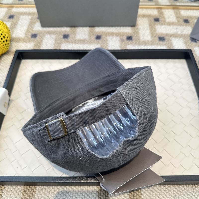 Balenciaga Cap (2743)