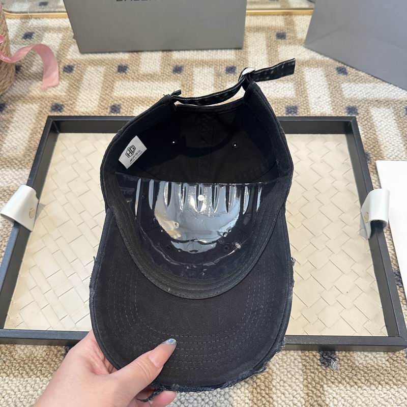 Balenciaga Cap (3530)