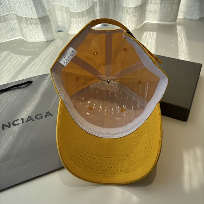 Balenciaga Cap (4320)