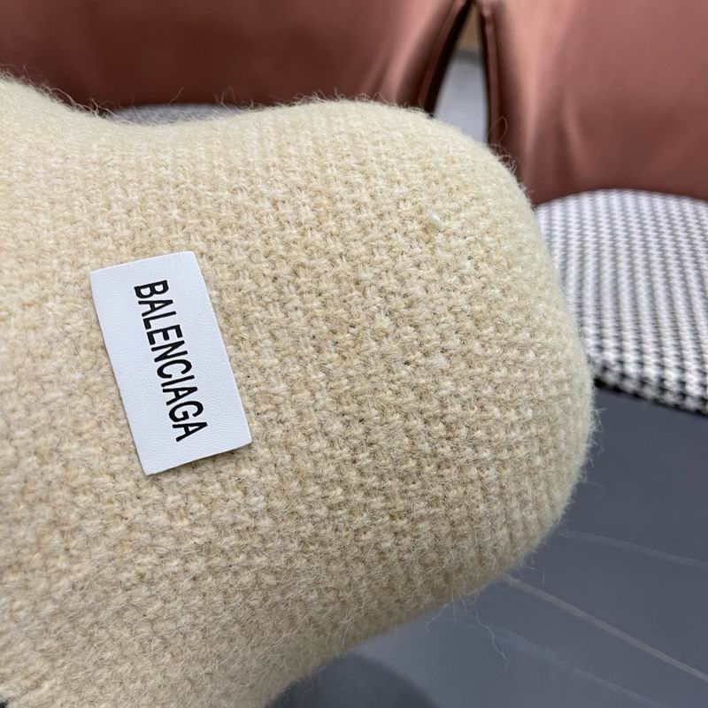 Balenciaga Hat (732)
