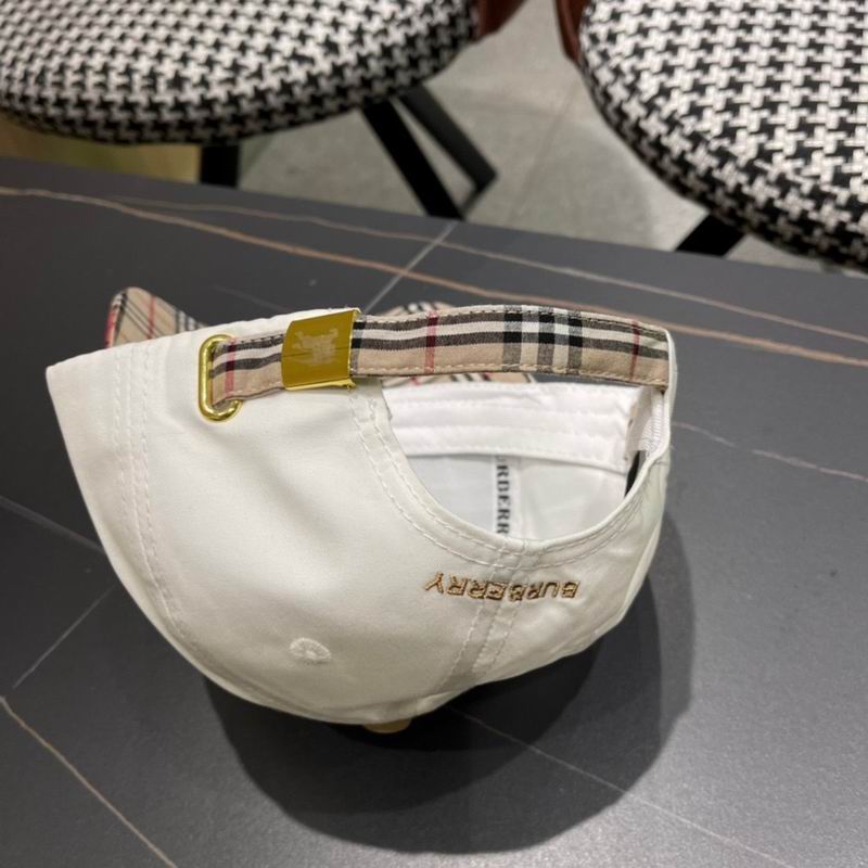 Burberry Cap (140)