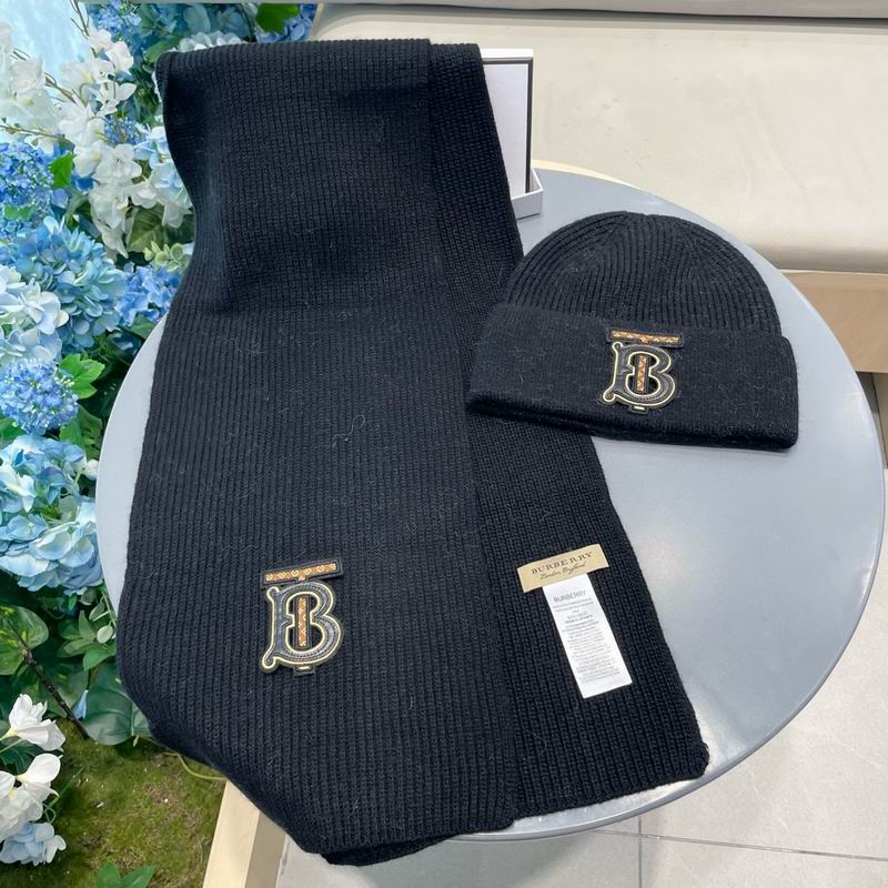 Burberry Scarf Hat (176)