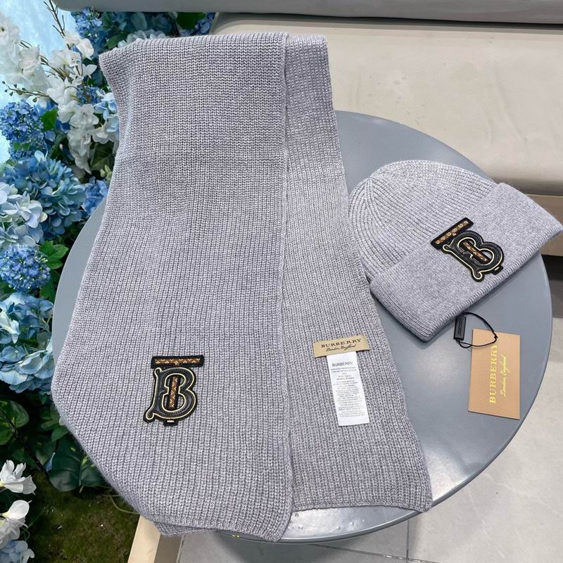 Burberry Scarf Hat (184)