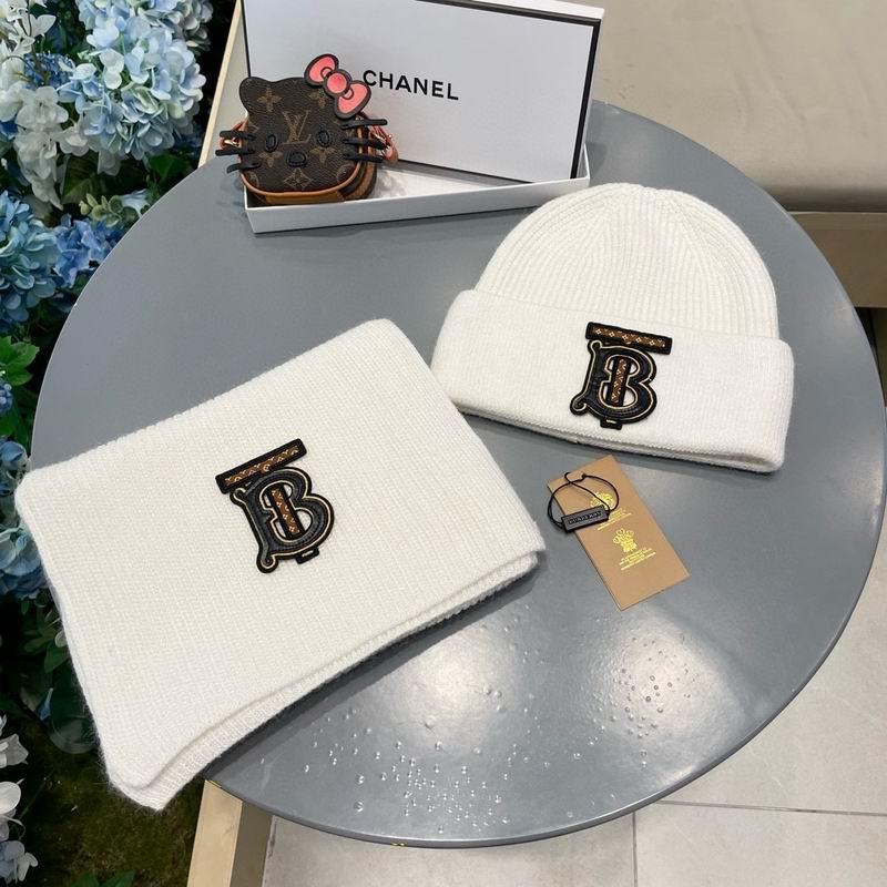Burberry Scarf Hat (200)