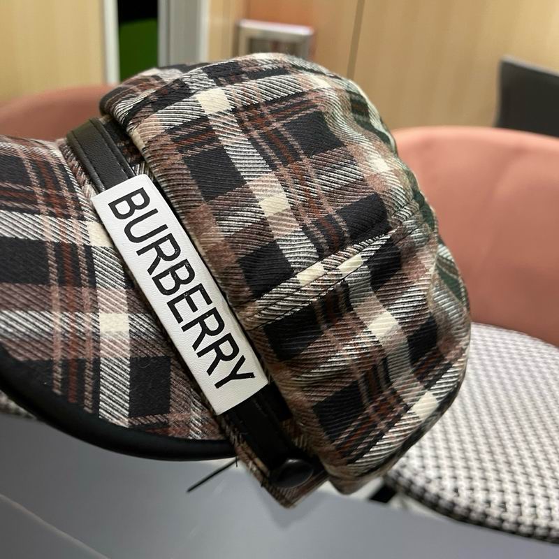 Burberry cap (150)