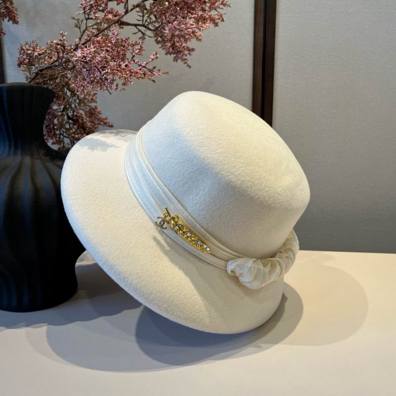 Chanel top hat (504)