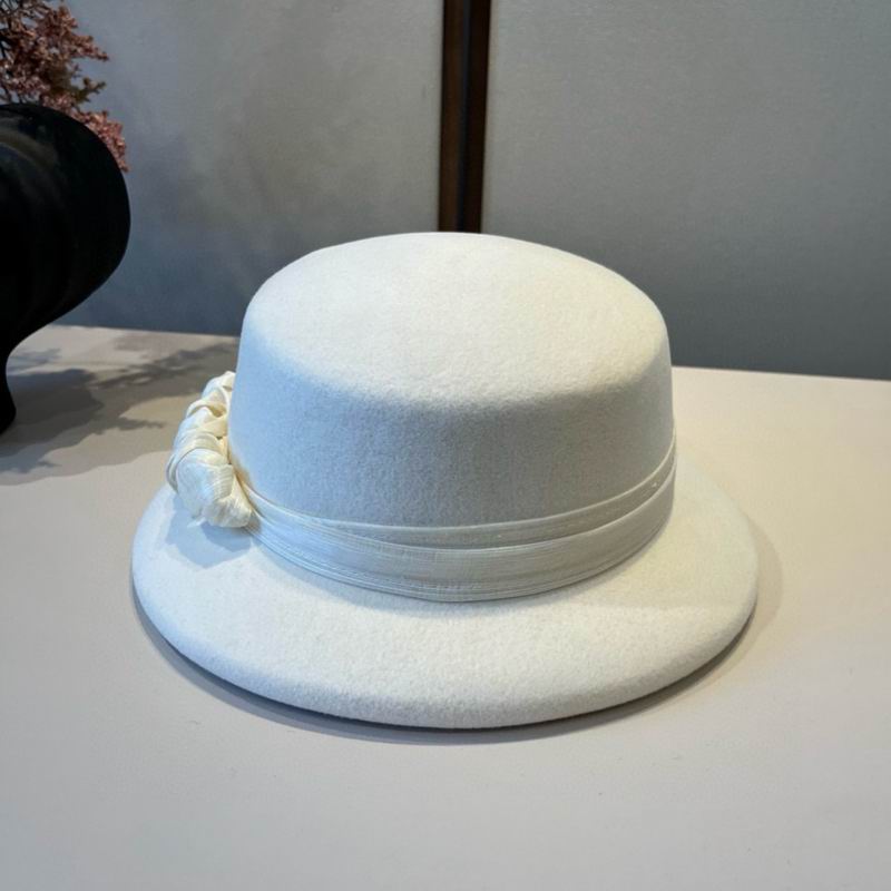 Chanel top hat (505)