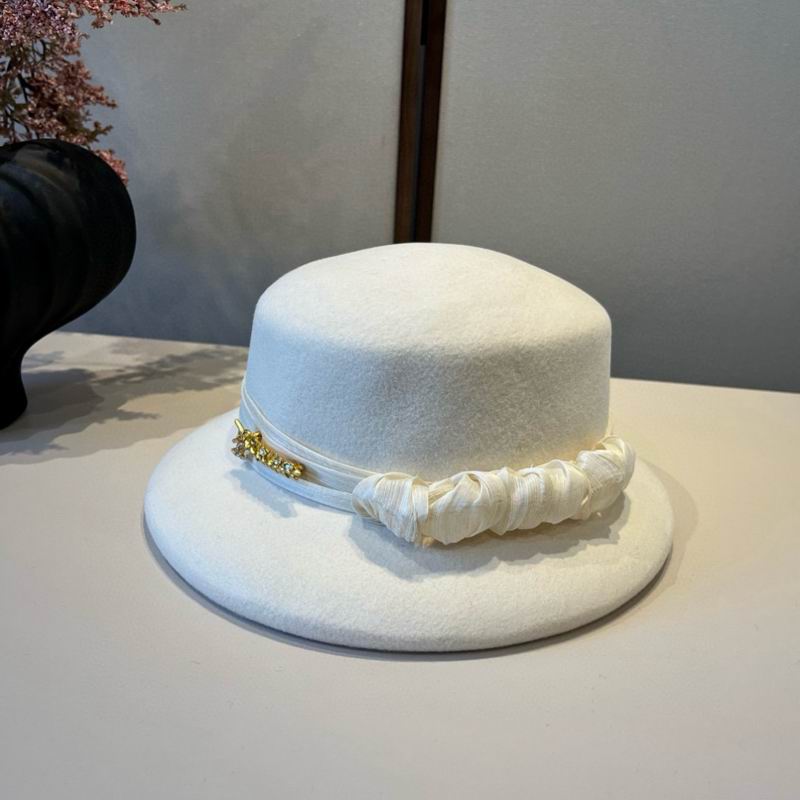 Chanel top hat (506)