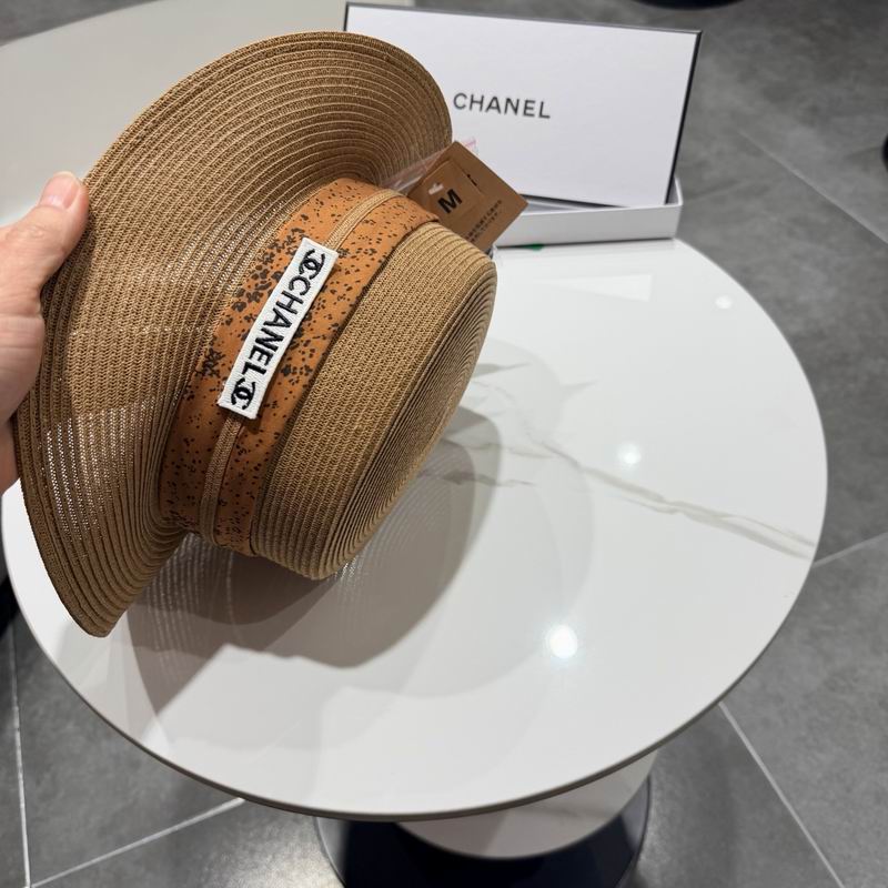 Chanel top hat (543)