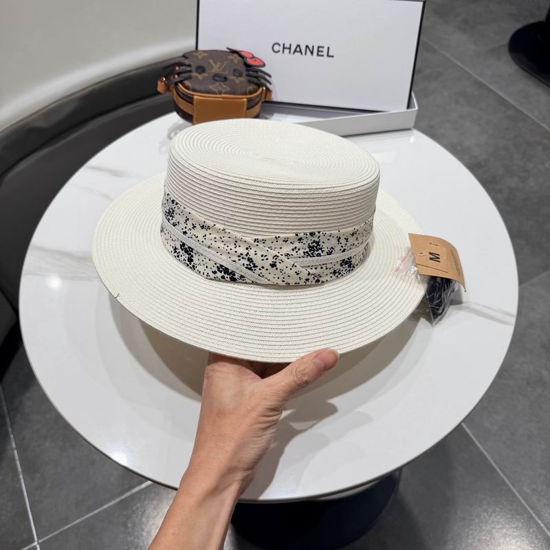 Chanel top hat (556)