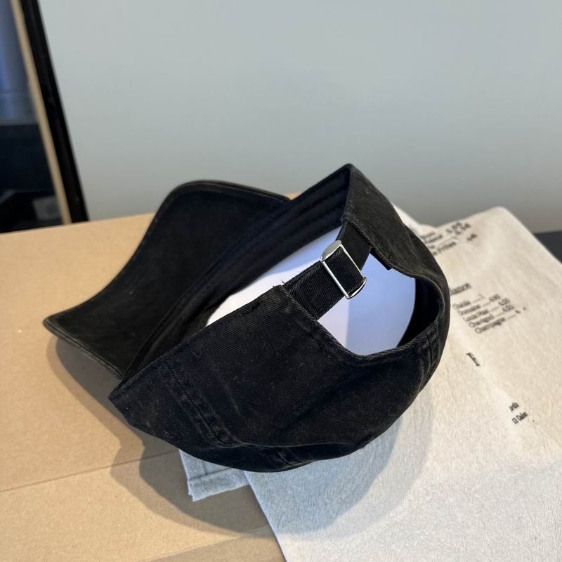 Chrome Hearts Cap (690)