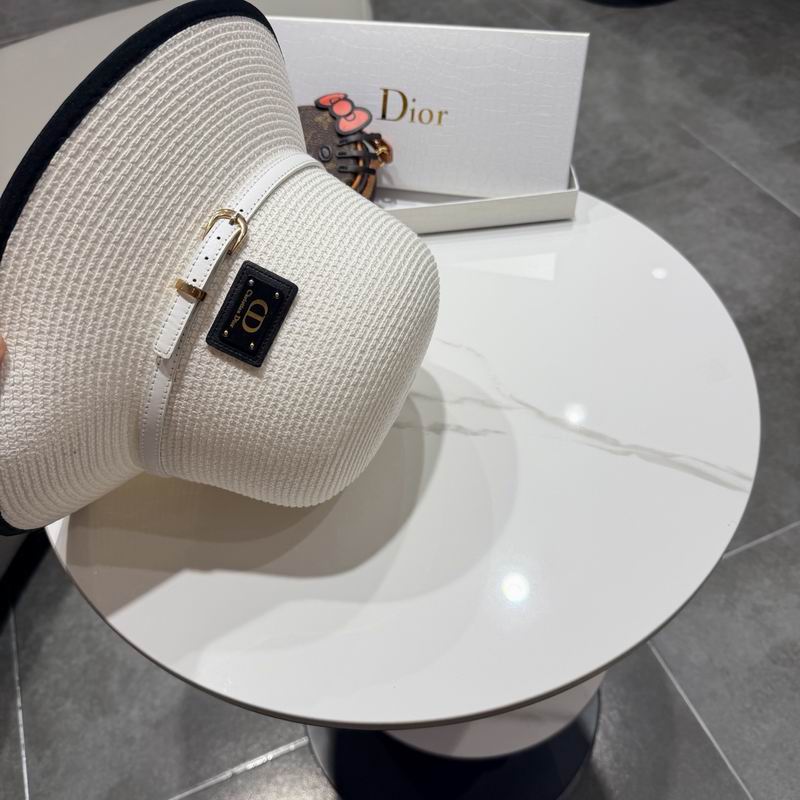 Dior top hat (432)
