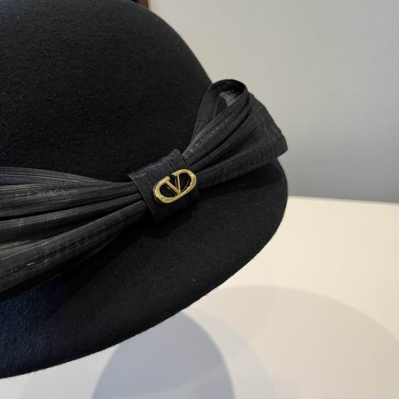 Dior top hat (518)