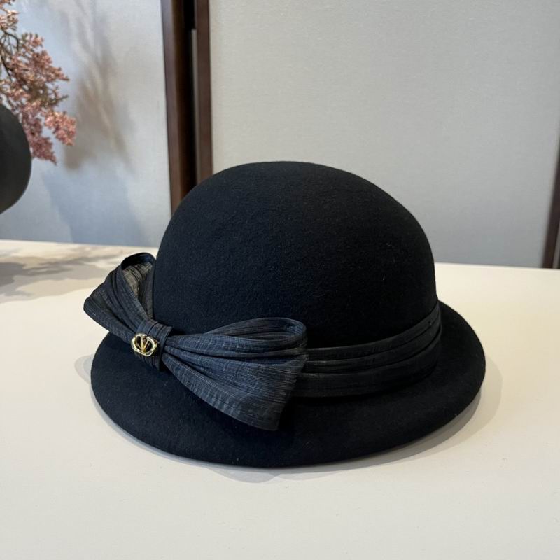 Dior top hat (519)