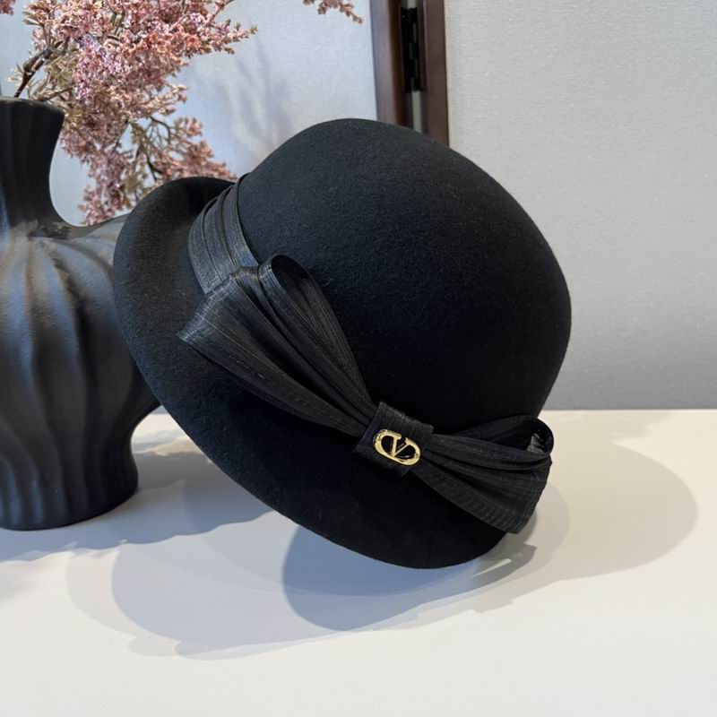 Dior top hat (522)