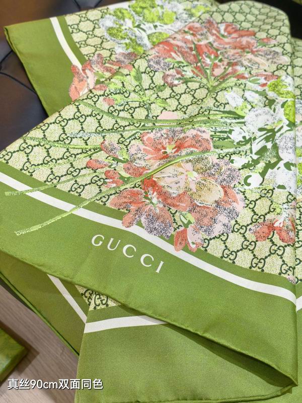 Gucci silk Scarf 90X90cm E07 (24)