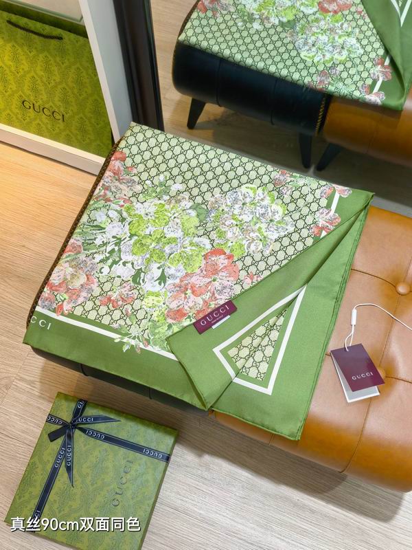 Gucci silk Scarf 90X90cm E07 (26)