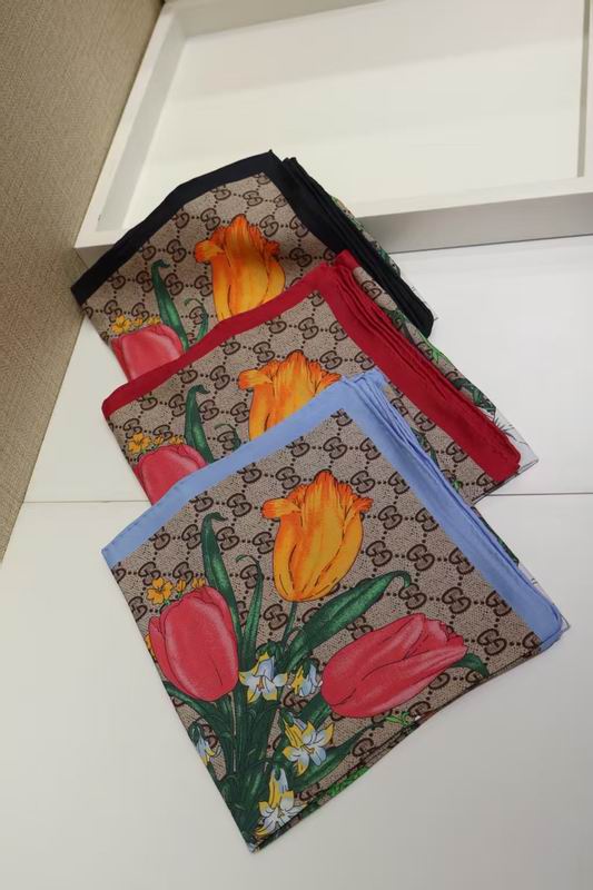 Gucci silk Scarf 90X90cm E11 (6)