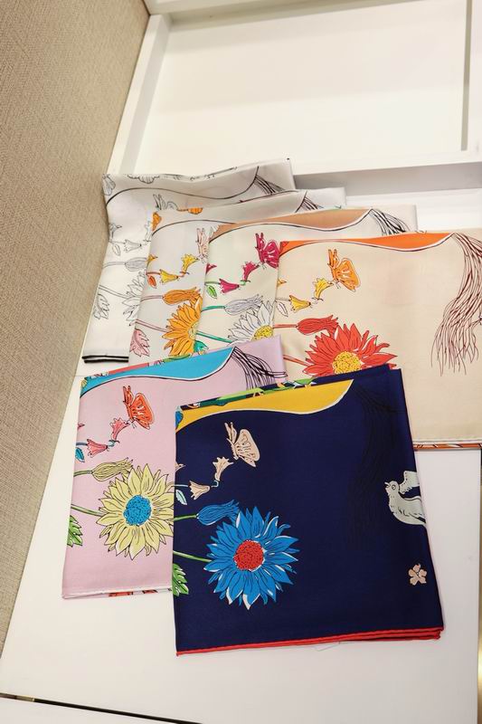Hermes silk Scarf 90X90cm E01 (8)