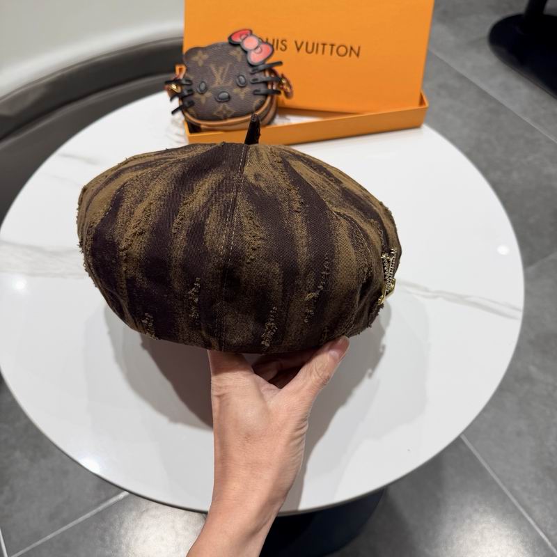LV Beret (140)