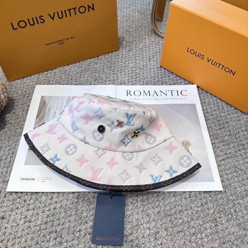 LV Hat (1668)