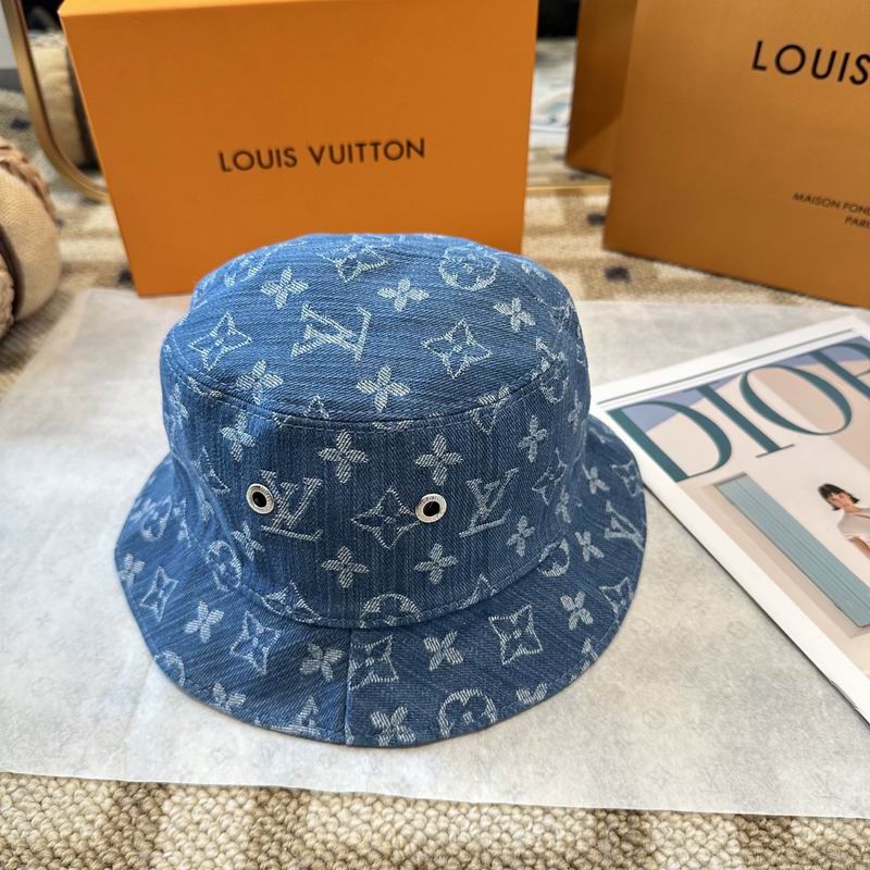 LV Hat (1742)