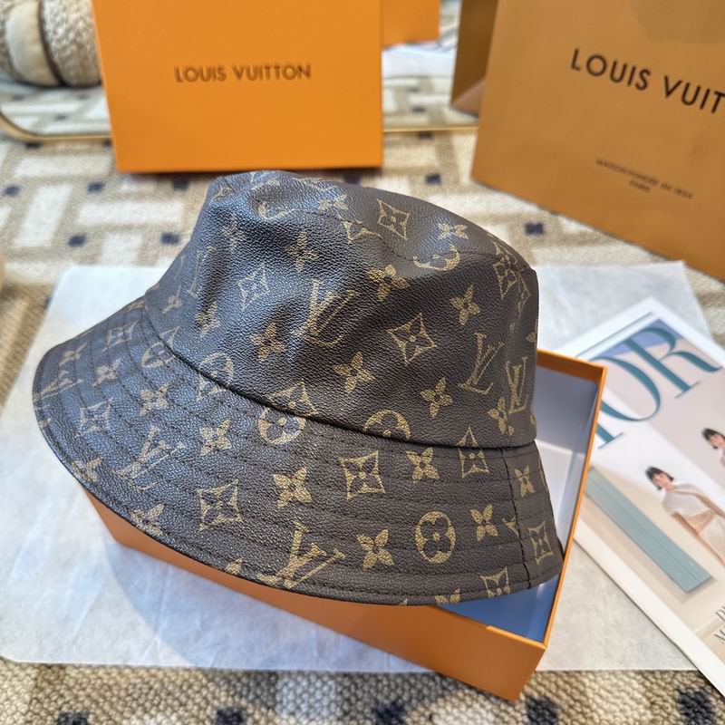 LV Hat (1743)