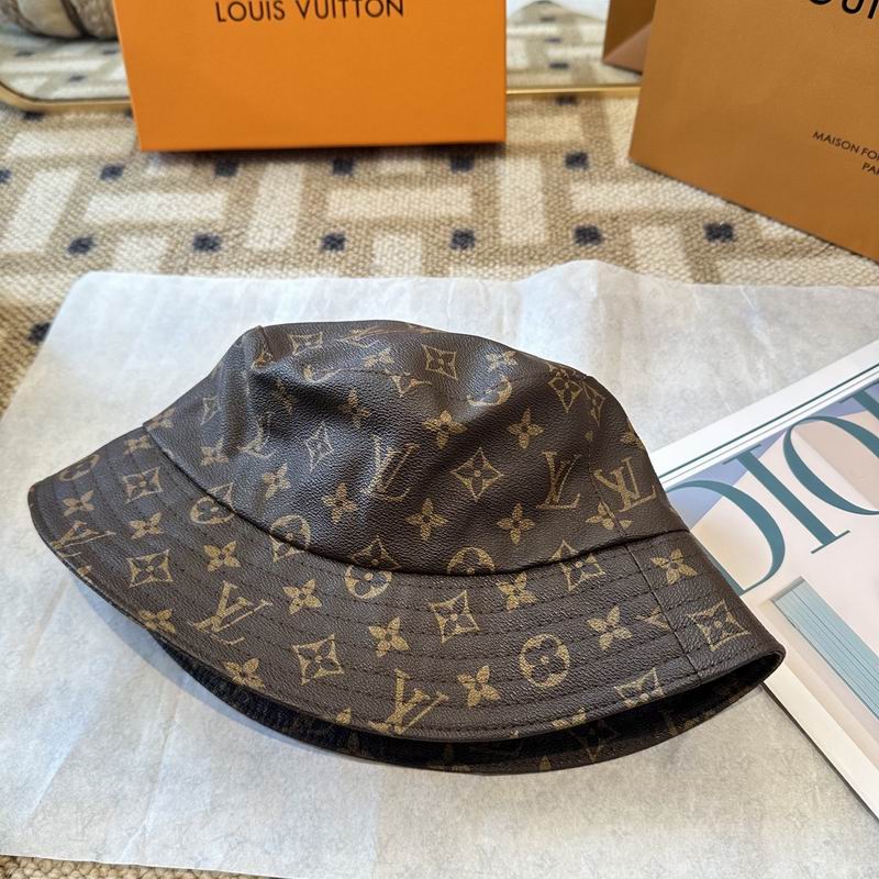 LV Hat (1745)