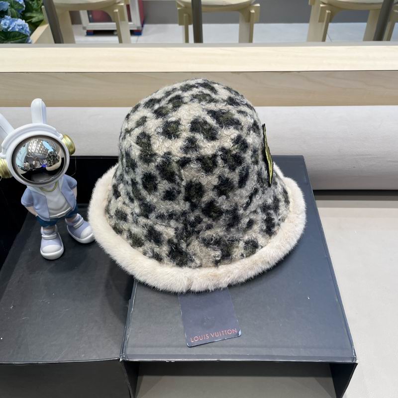 LV Hat (2326)