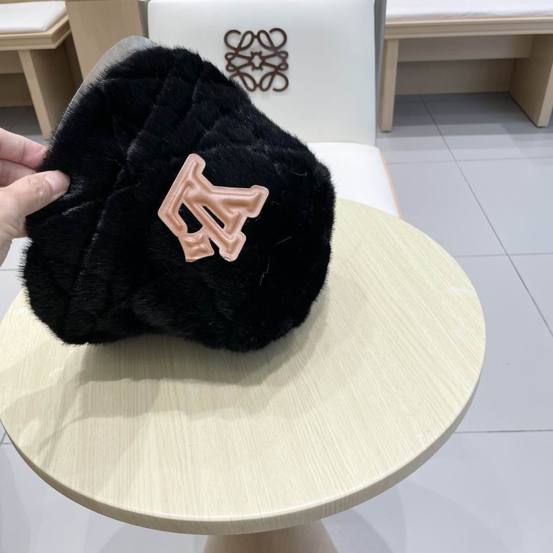 LV Hat (2417)