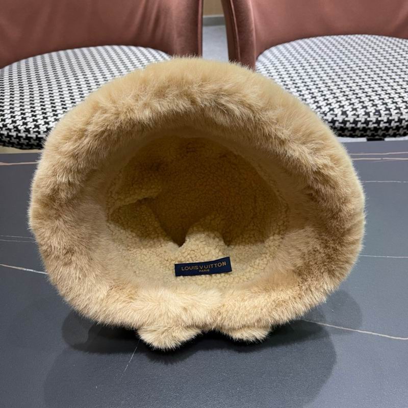 LV Hat (500)