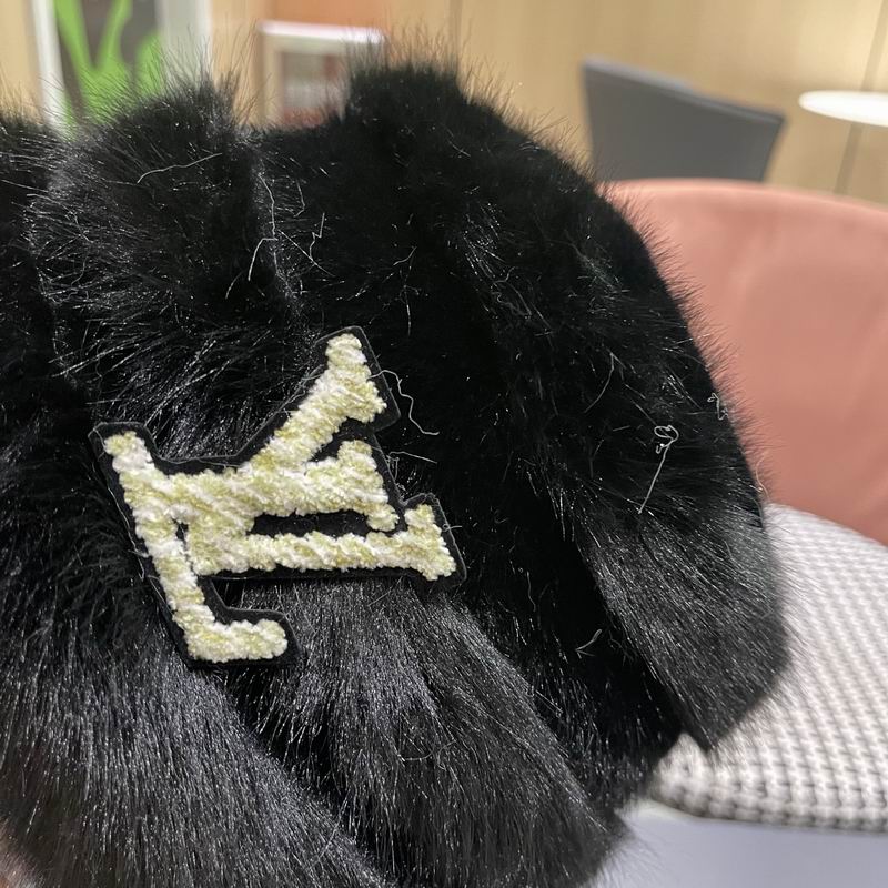 LV Hat (909)