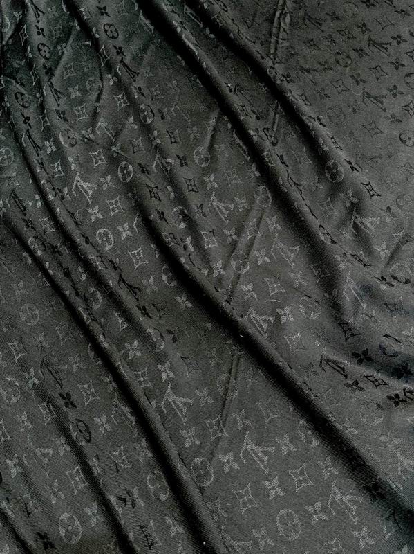 LV Scarf 140X140cm 60%真丝40%羊毛 E07 (2)