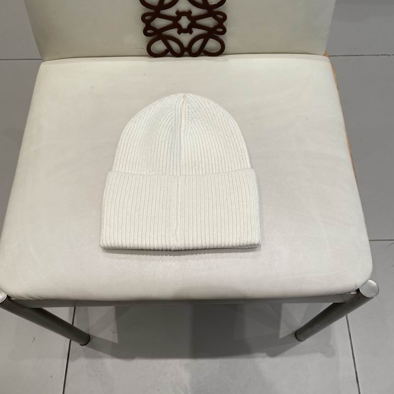 LV hat (1476)