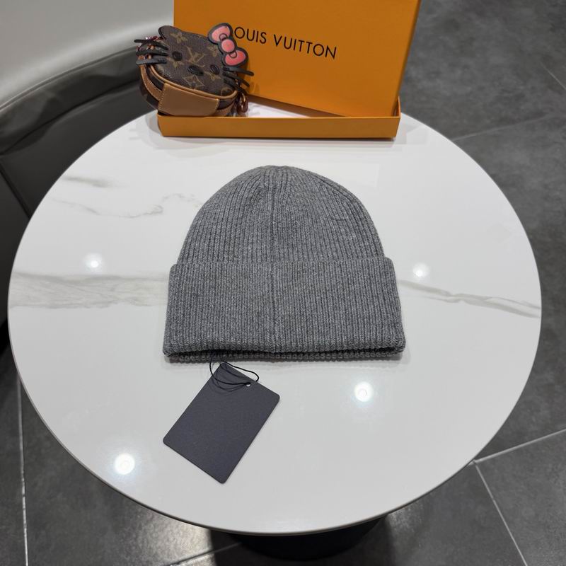 LV hat (1494)