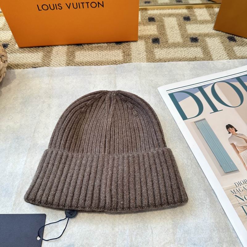 LV hat (2569)